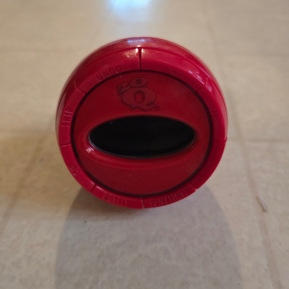 Radica 20Q Electronic Handheld Game Red Sphere Artificial Intelligence Y2K Toy - Picture 2 of 7